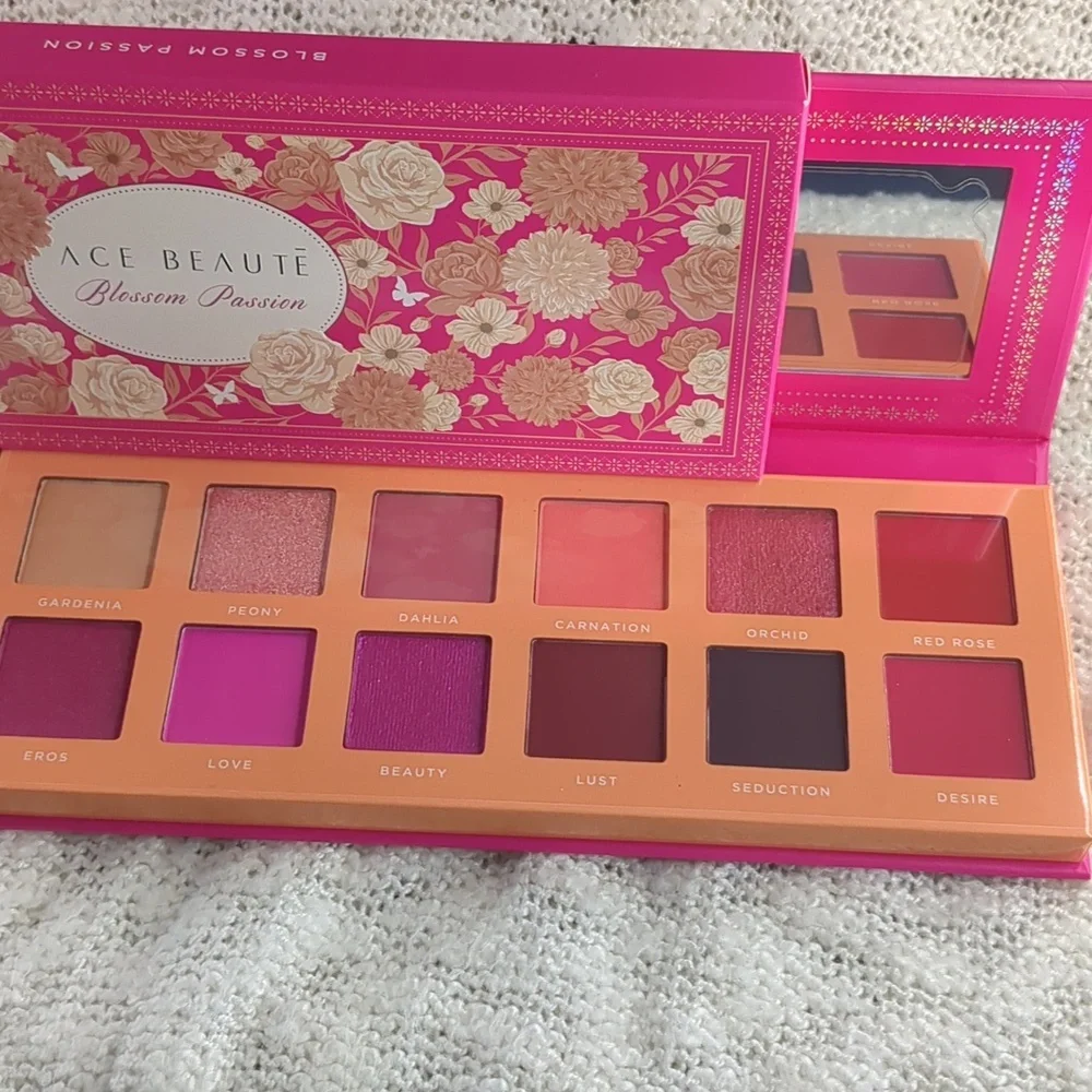 Ace Beautē Blossom Passion Palette, 19.2g/0.68oz - Picture 2 of 13